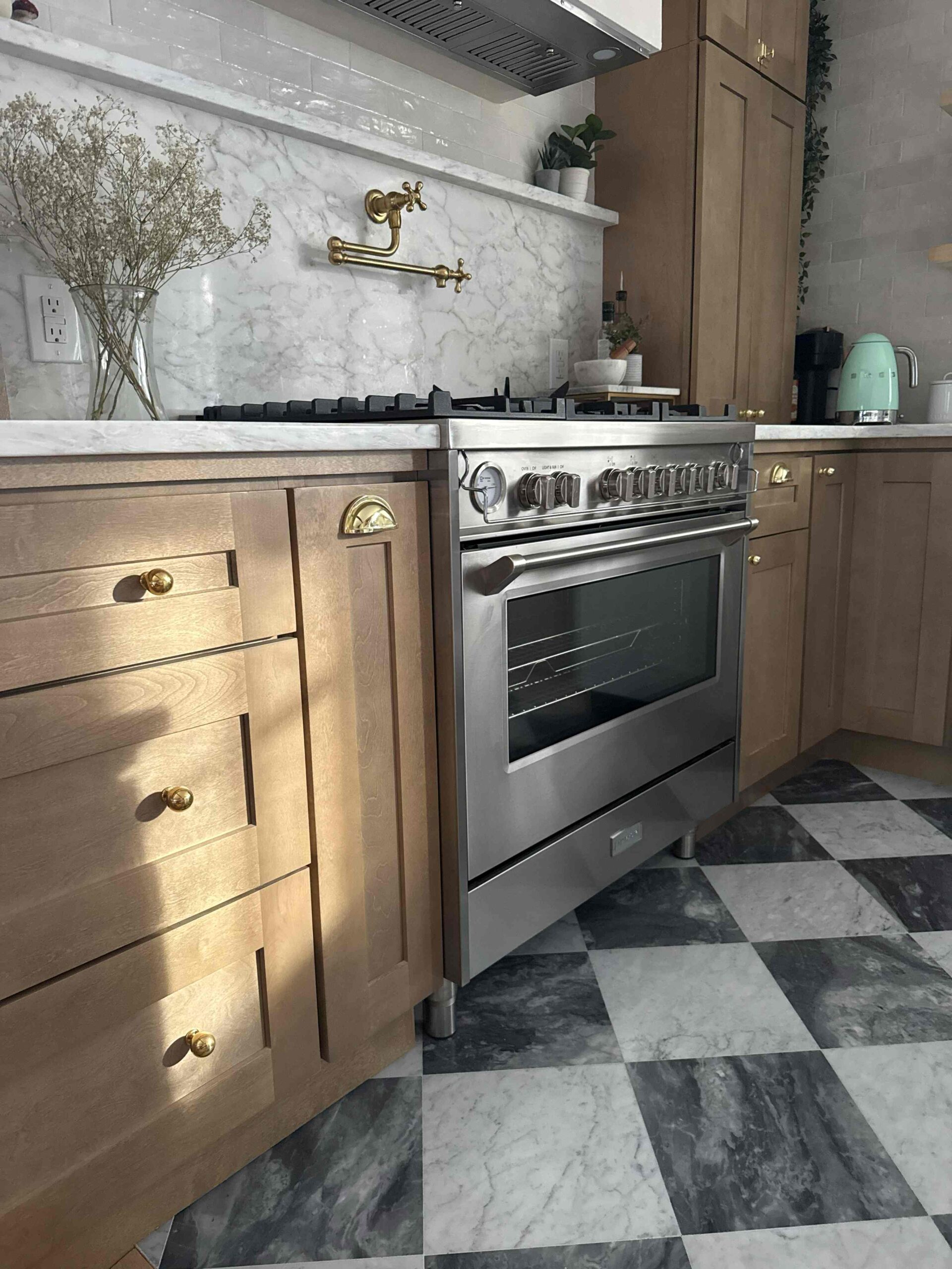 Classic Design, Modern Power: Farzia Zaman’s Prima-Powered Long Island Kitchen
