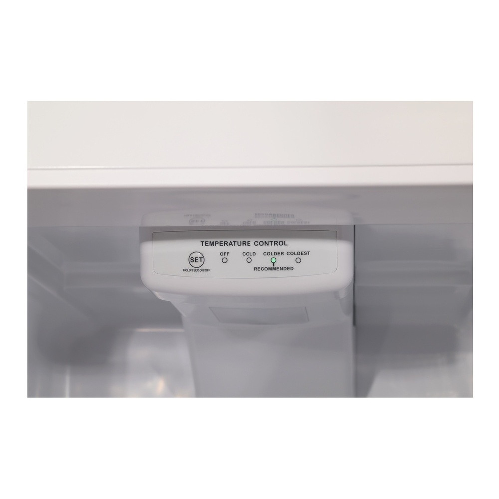Verona VEFTF2817R 28 inch Top Freezer Refrigerator with 17.6 cu. ft. Total Capacity, Reversible Doors, Recessed Handle, Energy Star