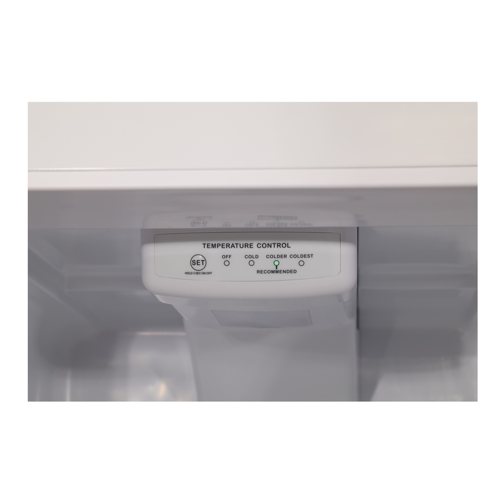 Verona VEFTF2817R 28 inch Top Freezer Refrigerator with 17.6 cu. ft. Total Capacity, Reversible Doors, Recessed Handle, Energy Star